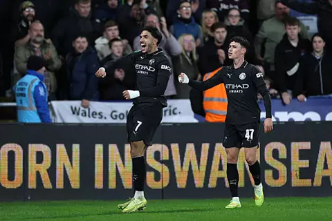 دقيقة بدقيقة.. سوانزي سيتي 1-2 مانشستر سيتي.. مرموش يسجل